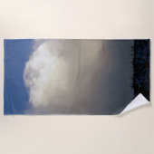 Wolken over het station strandlaken (Voorkant)