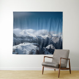 Wolken rollend boven besneeuwde bergen wandkleed