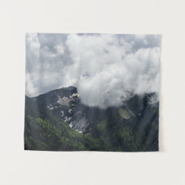 Wolken voor bergen wandkleed