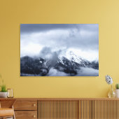 Wolken voor de bergen Storžič, Slovenië Canvas Afdruk (Insitu (Woonkamer))