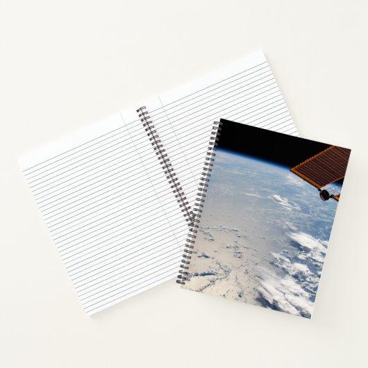 Wolkenformaties rond zonneschijn voor de Stille Oc Notitieboek (Binnen)