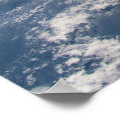 Wolkenformaties rond zonneschijn voor de Stille Oc Poster (Hoek)