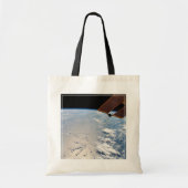 Wolkenformaties rond zonneschijn voor de Stille Oc Tote Bag (Voorkant)