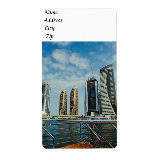 Wolkenkrabbers in de jachthaven van Dubai Etiket (Voorkant)