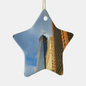 Wolkenkrabberspiegelingen van New York Keramisch Ornament (Rechts)