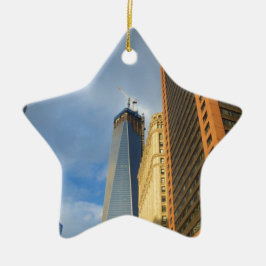 Wolkenkrabberspiegelingen van New York Keramisch Ornament