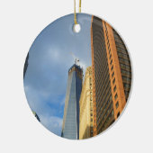 Wolkenkrabberspiegelingen van New York Keramisch Ornament (Links)