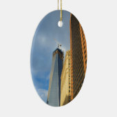 Wolkenkrabberspiegelingen van New York Keramisch Ornament (Rechts)
