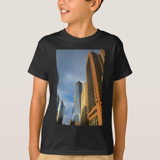 Wolkenkrabberspiegelingen van New York T-shirt (Voorkant)