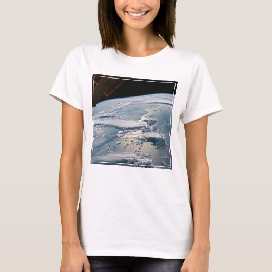 Wolkenlandschappen rond Sumatra, Indonesië. T-shirt (Voorkant)