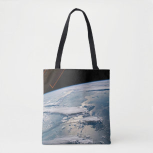 Wolkenlandschappen rond Sumatra, Indonesië. Tote Bag