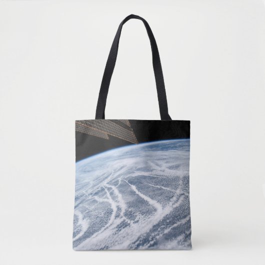 Wolkenpatronen ten zuiden van de Aleoeten. Tote Bag (Voorkant)