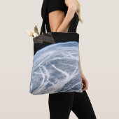 Wolkenpatronen ten zuiden van de Aleoeten. Tote Bag (Dichtbij)