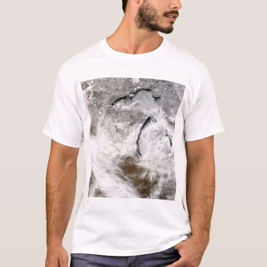 Wolkenstraten boven het meer van Superior en het m T-shirt (Voorkant)