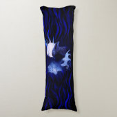 Wolven en Raven met volle maan Lichaamskussen (Voorkant Verticaal)