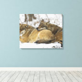 Wolven in de Bawarian Wood Canvas Afdruk (Insitu (Houten vloer))