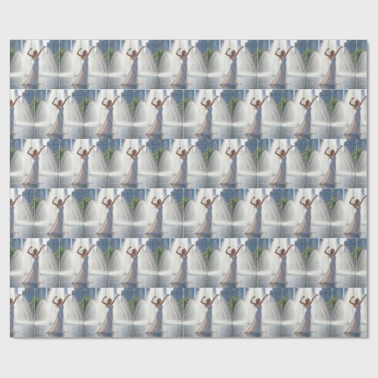 Woman Dancing In a City Fountain Cadeaupapier (Vlak)