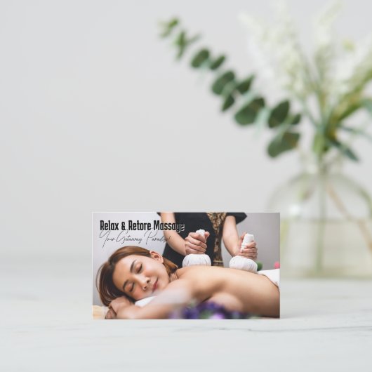 Woman Getting Thai Massage at Spa Visitekaartje (Staand voorkant)
