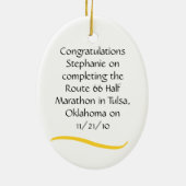 Woman Half marathon Runner Ornamner in Yellow Gold Keramisch Ornament (Achterkant)