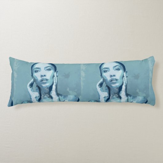 "Woman in Blue" Premium Canvas  Lichaamskussen (Voorkant)