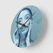 "Woman in Blue" Ronde Klok (Hoek)