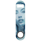 "Woman in Blue" Speed Flessenopener (Achterkant)