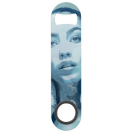"Woman in Blue" Speed Flessenopener