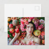 Woman in floral dress with fruit display briefkaart (Voorkant / Achterkant)