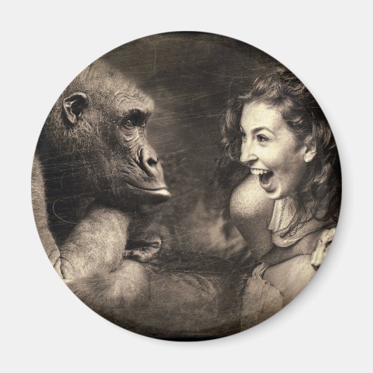 Woman Making Gorilla Laugh Magneet (Voorkant)