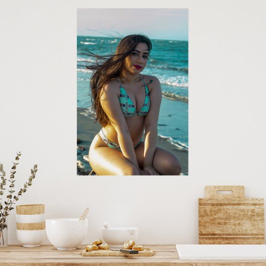 Woman Posing By The Seaside Poster (Keuken)