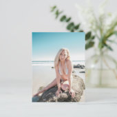 Woman Posing On Beach Rock In White Bikini Feestdagenkaart (Staand voorkant)