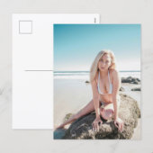 Woman Posing On Beach Rock In White Bikini Feestdagenkaart (Voorkant / Achterkant)