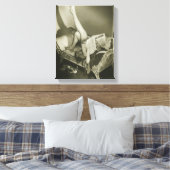 Woman Reading Magazine Canvas Afdruk (Insitu (Slaapkamer))