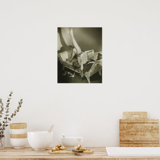 Woman Reading Magazine Poster (Keuken)