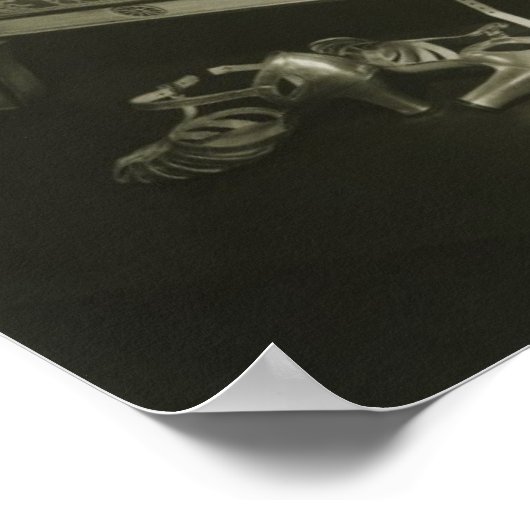 Woman Reading Magazine Poster (Hoek)