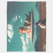 Woman Relaxing on UFO in Desert Fleece Deken (Voorkant)