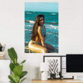 Woman Smiling At The Beach Poster (Thuiskantoor)