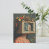 Woman with TV head and flowers surreal  Briefkaart (Staand voorkant)