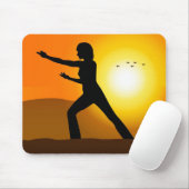 Women Silhouette Doing Tai Chi Muismat (Met muis)