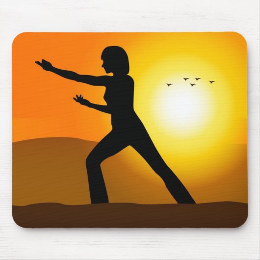 Women Silhouette Doing Tai Chi Muismat (Voorkant)