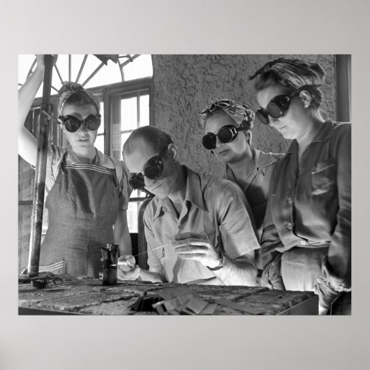 Women Welders in WWII, jaren 1940 Poster (Voorkant)