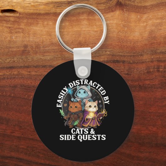 Womens Cats Side Quest Distracted Tabletop Funny S Sleutelhanger (Voorkant)