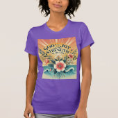 "Women's 'God Is' Inspirerend T-shirt: T-shirt (Voorkant)
