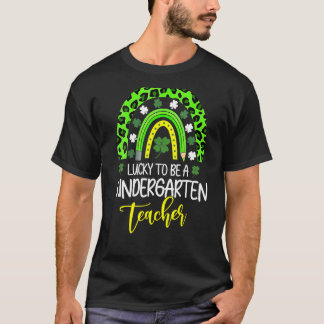 Womens Lucky is een kinderschoolleraar regenboog T-shirt