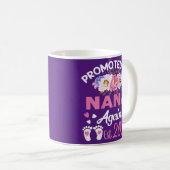 Womens Promoted To Nana Again 2023 Floral Koffiemok (Voorkant rechts)