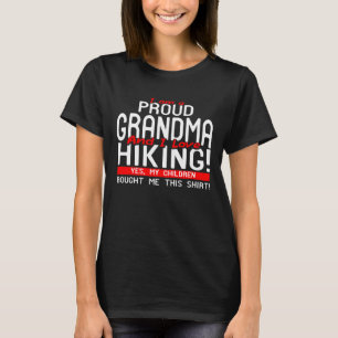 Womens Proud Grandma houdt van wandelende teken T-shirt