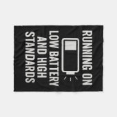 Womens Running On Low Battery And High Standards F Fleece Deken (Voorkant (Horizontaal))