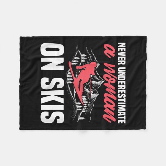 Womens Ski Funny Skiing Never Underestimate A Woma Fleece Deken (Voorkant (Horizontaal))