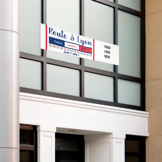 Women's Soccer Road naar Lyon World Party Logo Spandoek (Buitenkant Gebouw)