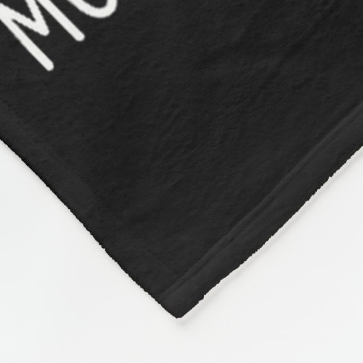 Womens Sometimes Motivation Finds You Funny Quote  Fleece Deken (Hoek)